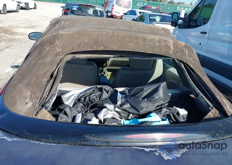 2005 Chrysler Sebring Limited z USA, uszkodzony, nr VIN 1C3EL65R65N640641